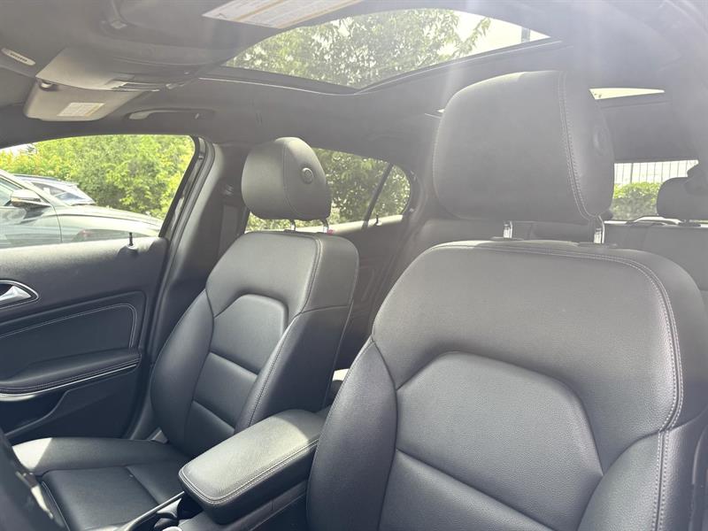 mercedes-benz GLA 250 2018 - 24