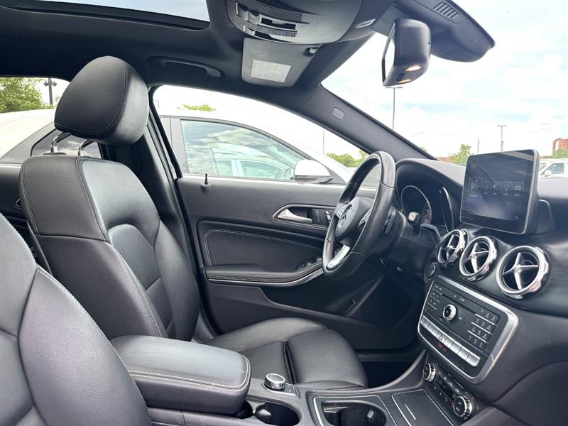 mercedes-benz GLA 250 2018 - 25