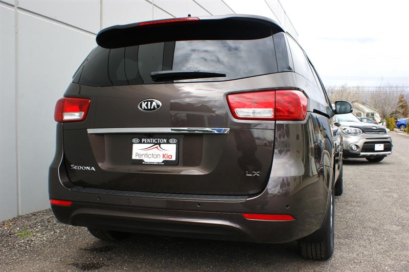 kia Sedona LX 2018 - 27