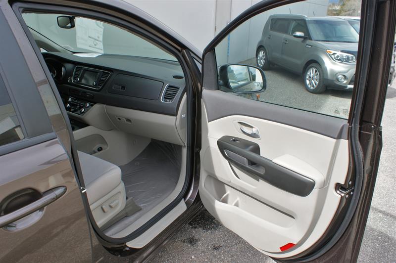 kia Sedona LX 2018 - 5