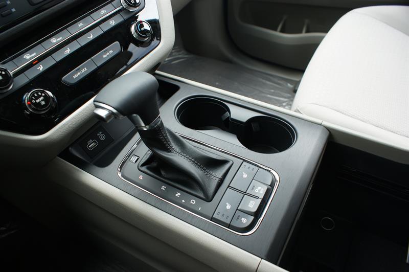 kia Sedona LX 2018 - 13