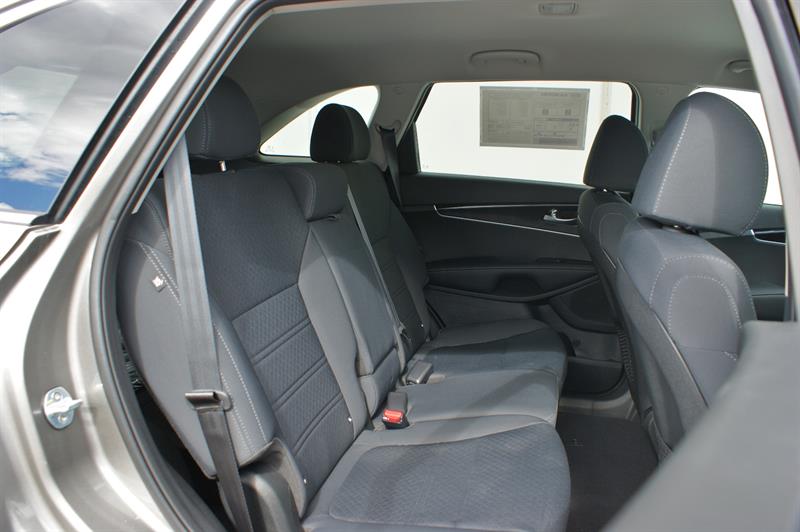 kia Sorento 2.4 LX 2019 - 17