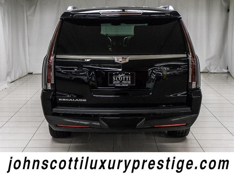 2017 Cadillac Escalade Esv Platinum Edition Courtesy For