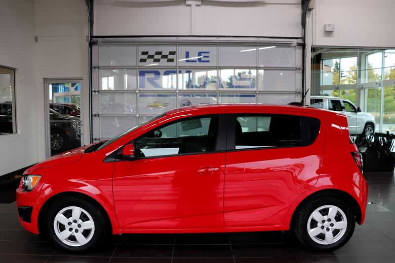 Used Chevrolet Sonic Hatchback 2016 for sale in Montreal, Quebec