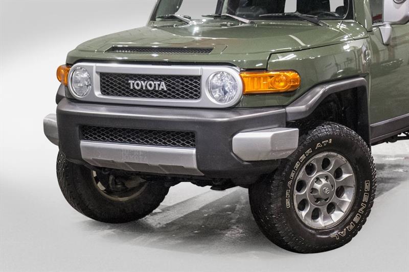 Véhicule Toyota FJ Cruiser 2012 Usagé à vendre à Dorval, Québec