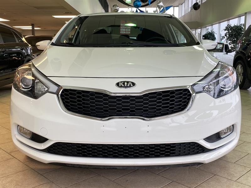 Véhicule Kia Forte 2015 Usagé à vendre à PointeauxTrembles, Québec