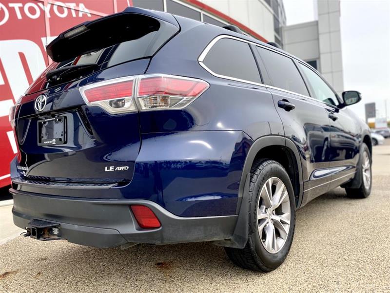 Used Toyota Highlander 2015 for sale in Medicine Hat, Alberta ...