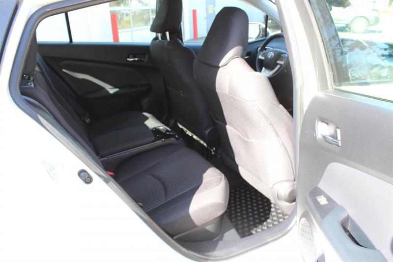 toyota Prius Prime 2018 - 28