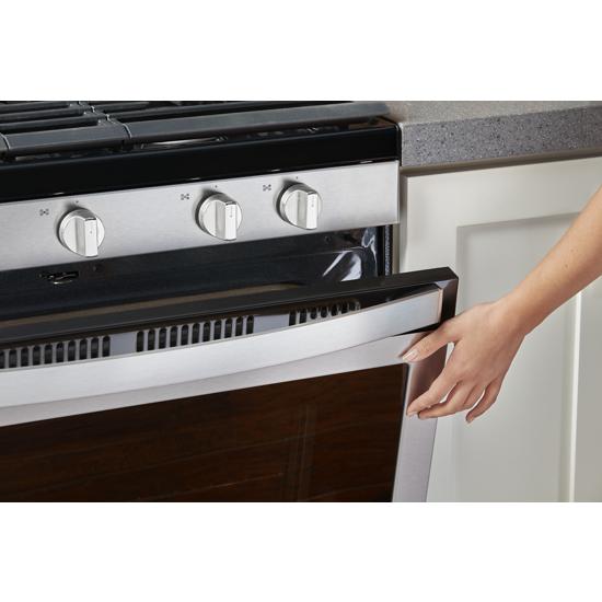 Model: WFG525S0HZ | Whirlpool 5.0 cu. ft. Freestanding Gas Range with Center Oval Burner