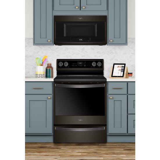 Model: WFE975H0HV | Whirlpool 6.4 cu. ft. Smart Freestanding Electric Range with Frozen Bake™ Technology
