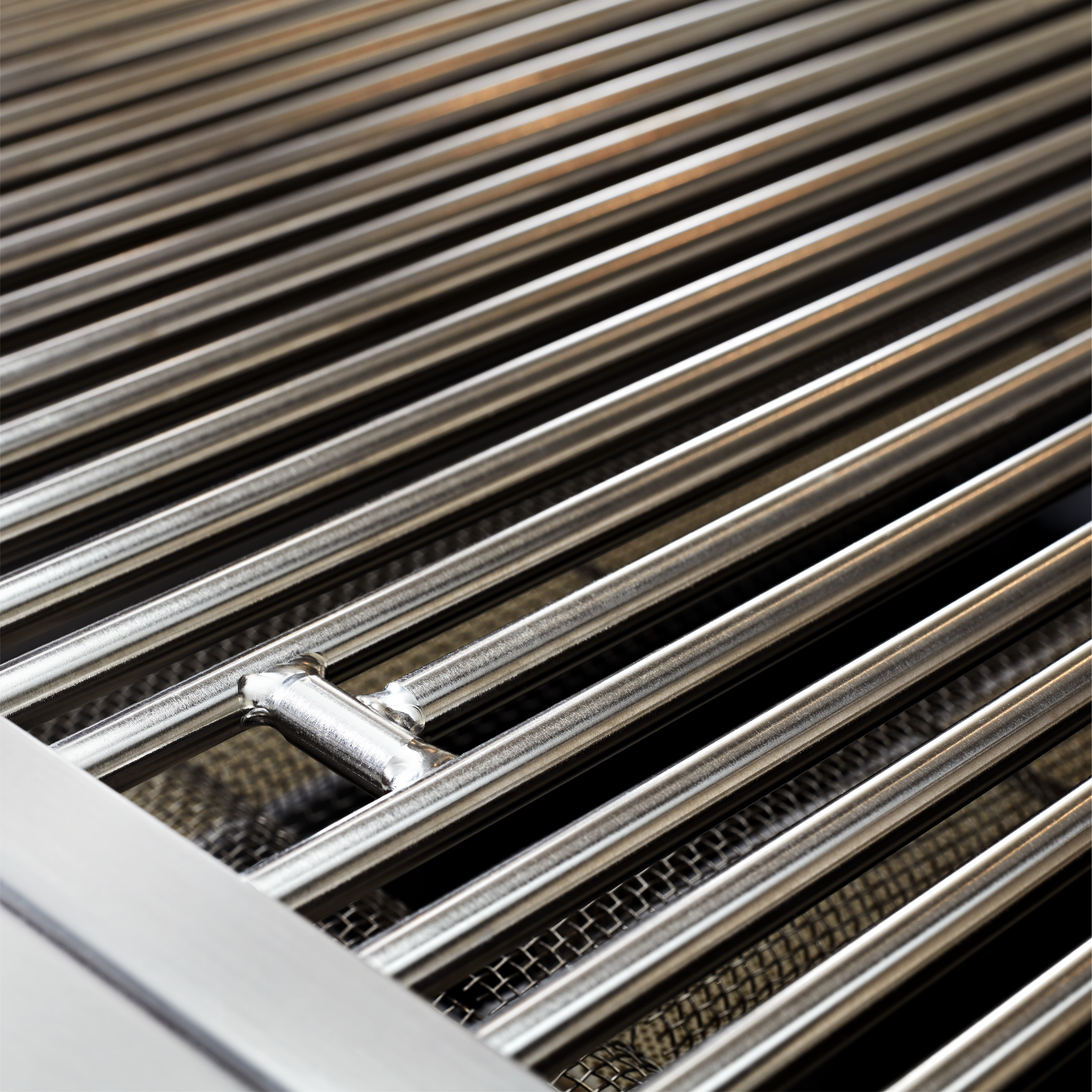 Model: L27R-3-NG | Lynx 27" Lynx Professional Built In Grill with 2 Ceramic Burners and Rotisserie, NG