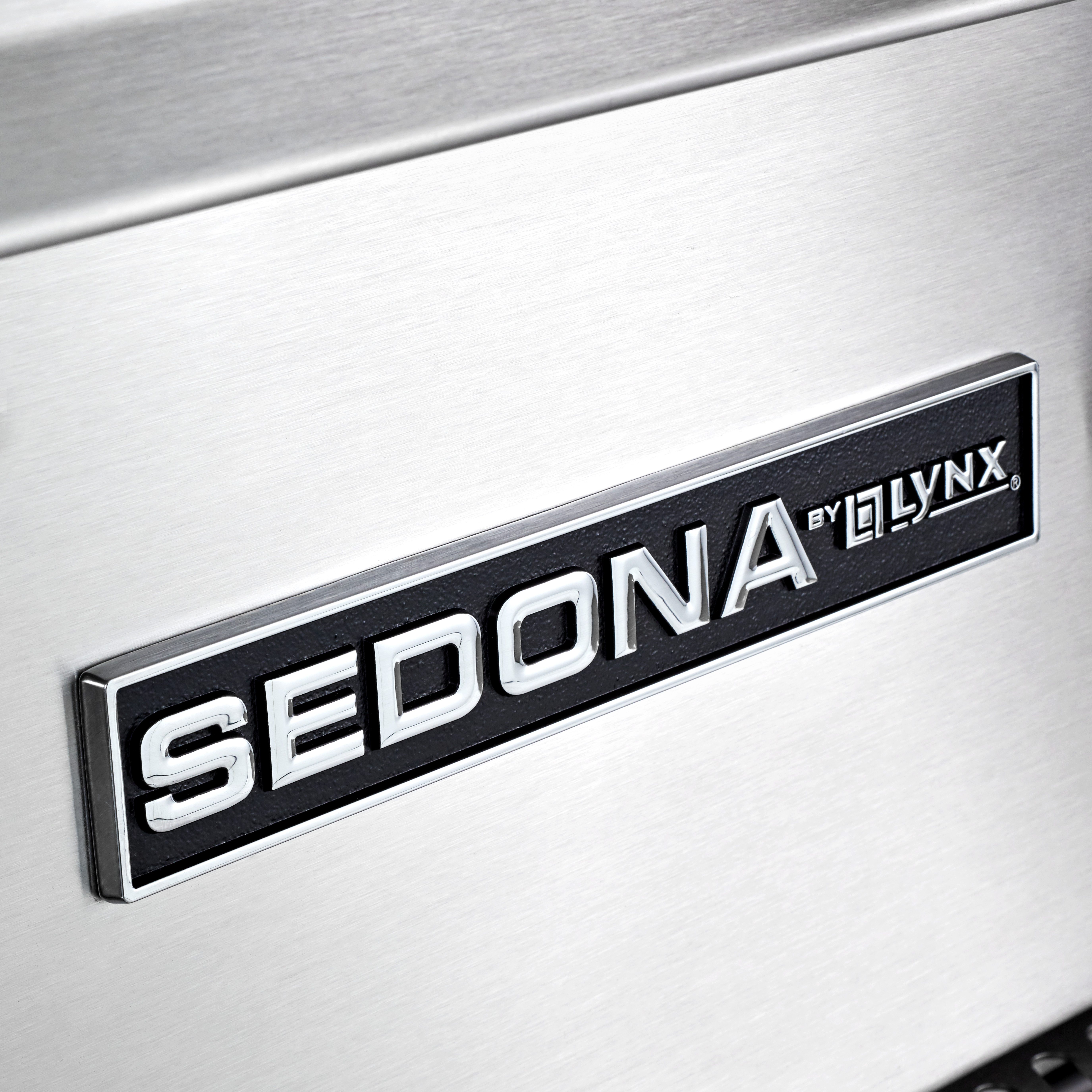 Model: L600-NG | Lynx 36" Sedona Built In Grill with 3 Stainless Steel Burners - NG
