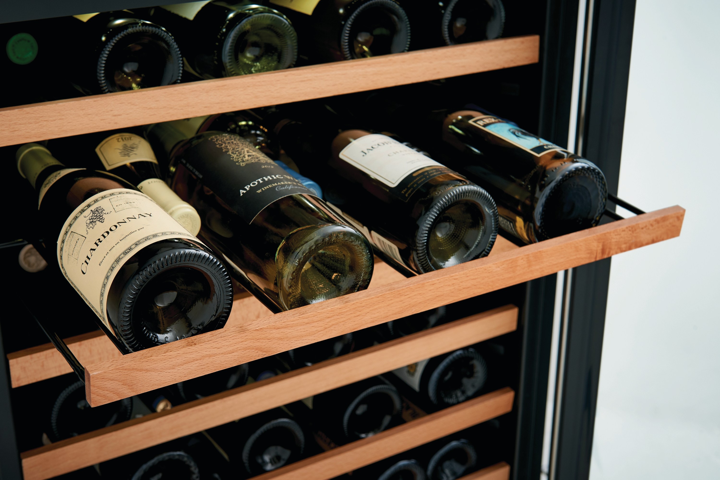 Model: FGWC5233TS | Frigidaire Gallery 52 Bottle Wine Cooler