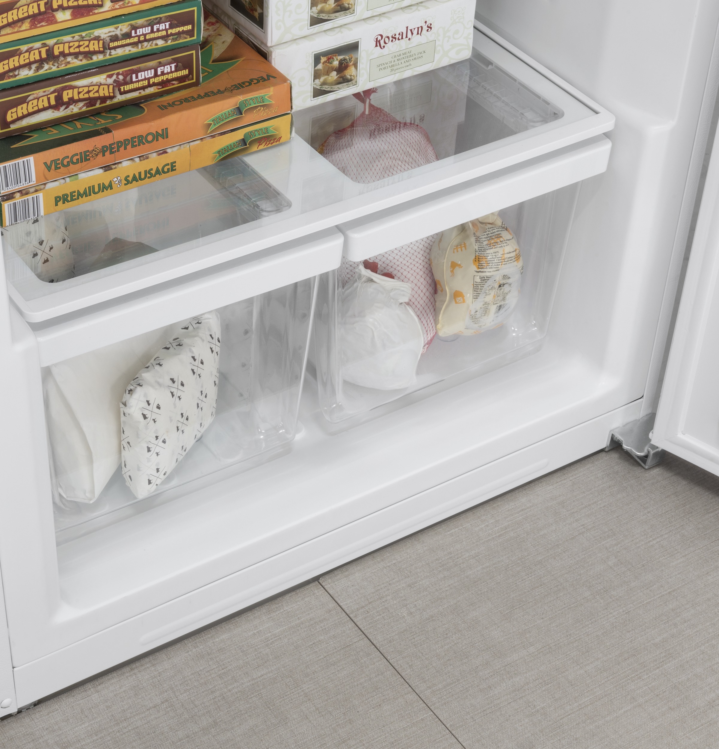 GE FUF21DLRWW GE® ENERGY STAR® 21.3 Cu. Ft. FrostFree Garage Ready
