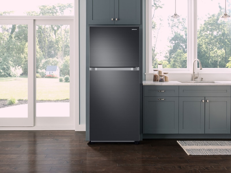 Model: RT21M6215SG | Samsung 21 cu. ft. Capacity Top Freezer Refrigerator with FlexZone™ and Automatic Ice Maker