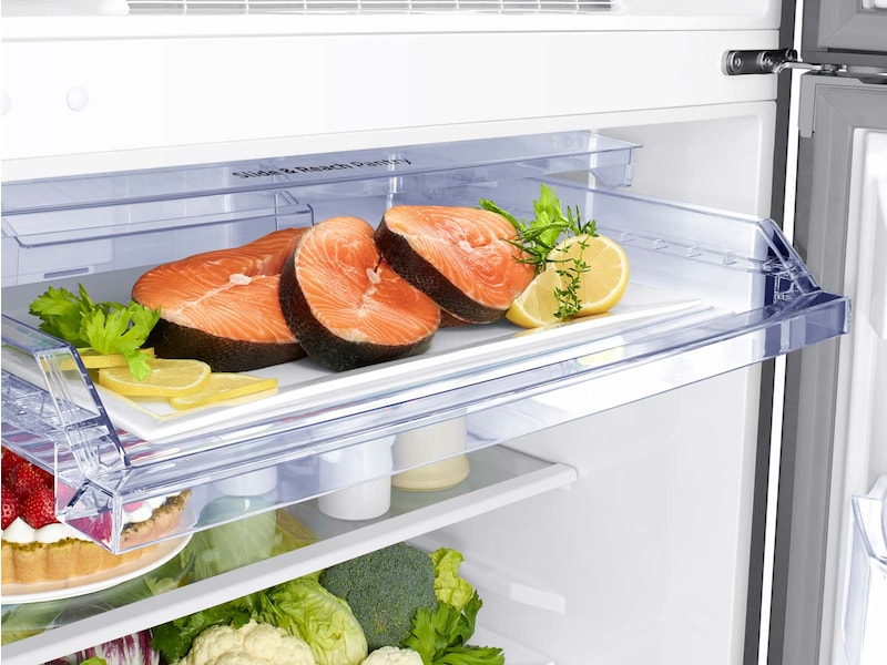 Model: RT18M6213SR | Samsung 18 cu. ft. Capacity Top Freezer Refrigerator with FlexZone™
