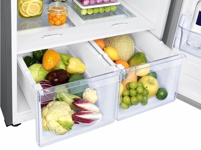Model: RT18M6213SR | Samsung 18 cu. ft. Capacity Top Freezer Refrigerator with FlexZone™