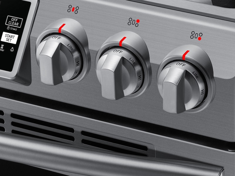 Model: NX58H9500WS-U | Samsung 5.8 cu. ft. Slide-In Gas Range with True Convection