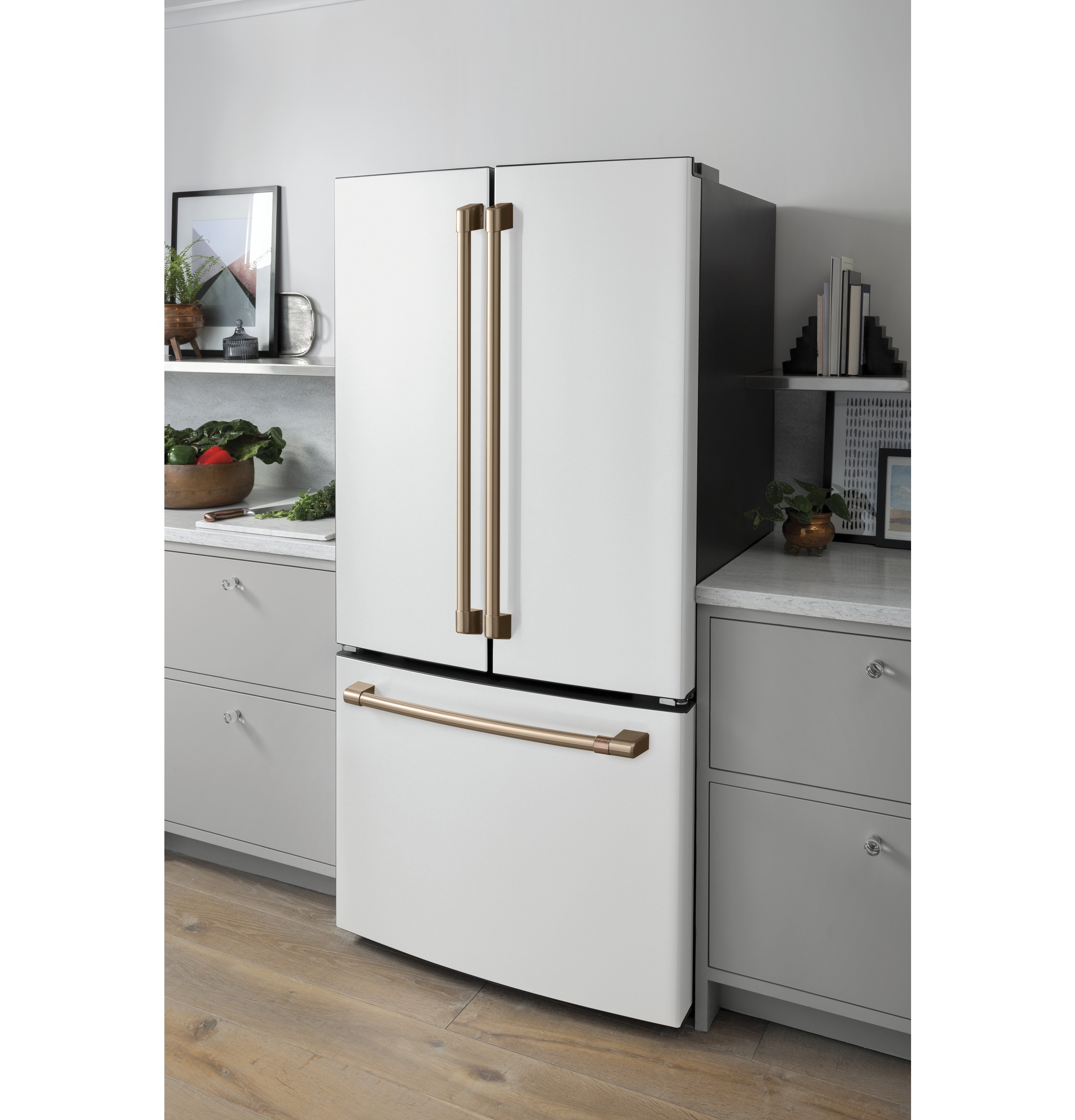 Cafe CWE19SP4NW2 Café™ ENERGY STAR® 18.6 Cu. Ft. CounterDepth FrenchDoor Refrigerator