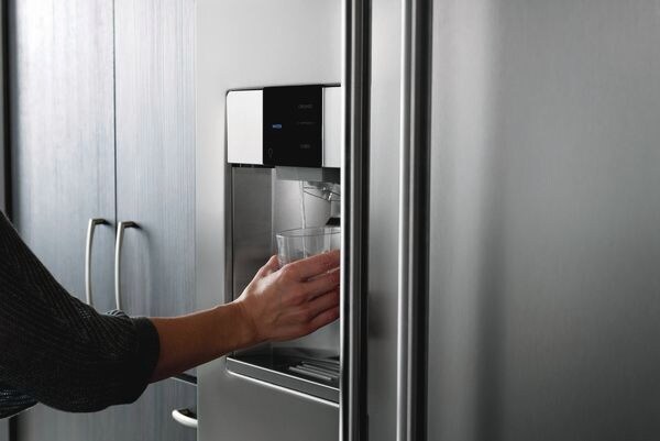 Model: FPSC2278UF | Frigidaire 22.0 Cu. Ft. Counter-Depth Side-by-Side Refrigerator