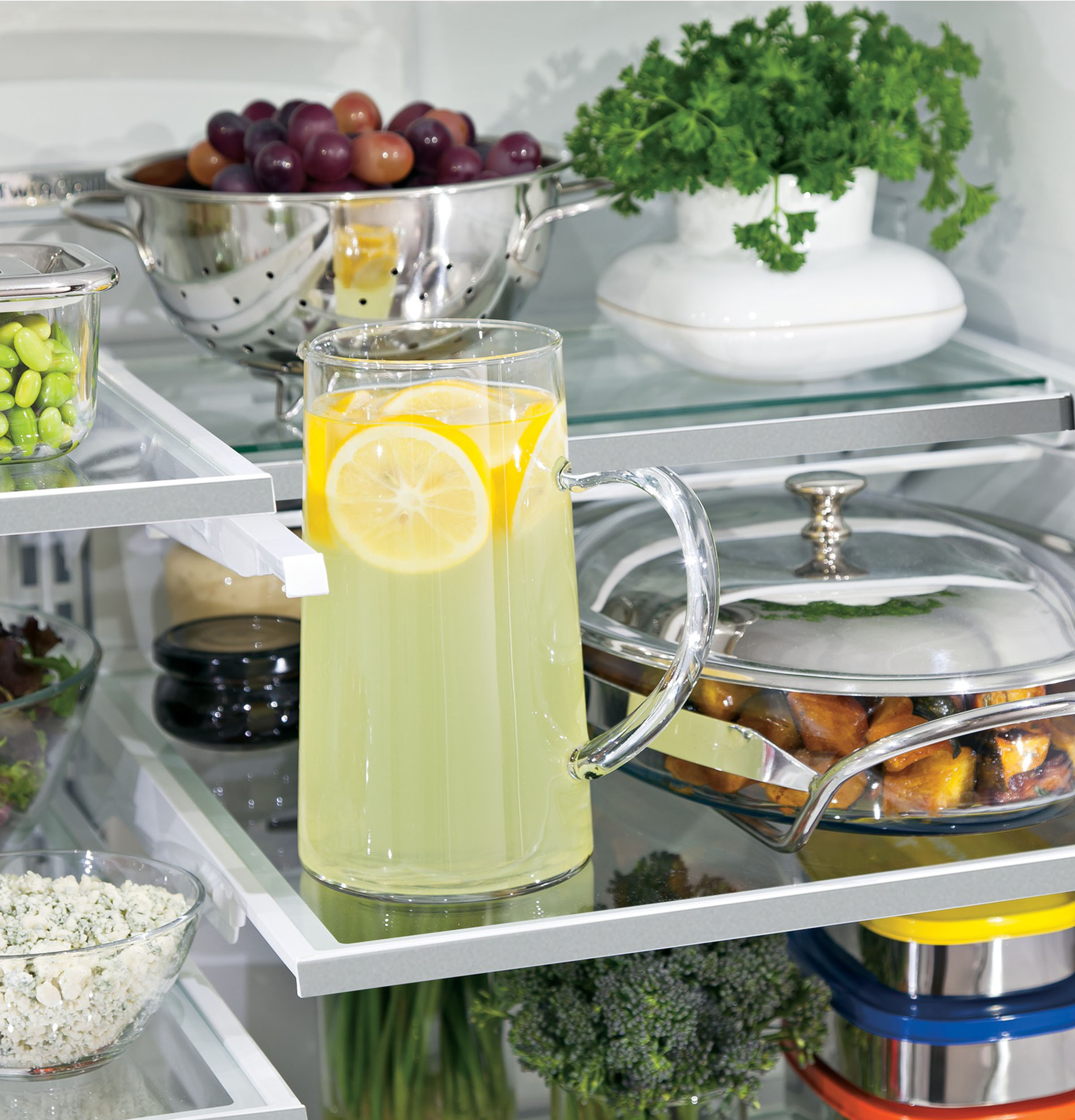 Model: PYE22PYNFS | GE Profile GE Profile™ Series ENERGY STAR® 22.1 Cu. Ft. Smart Counter-Depth Fingerprint Resistant French-Door Refrigerator with Keurig® K-Cup® Brewing System