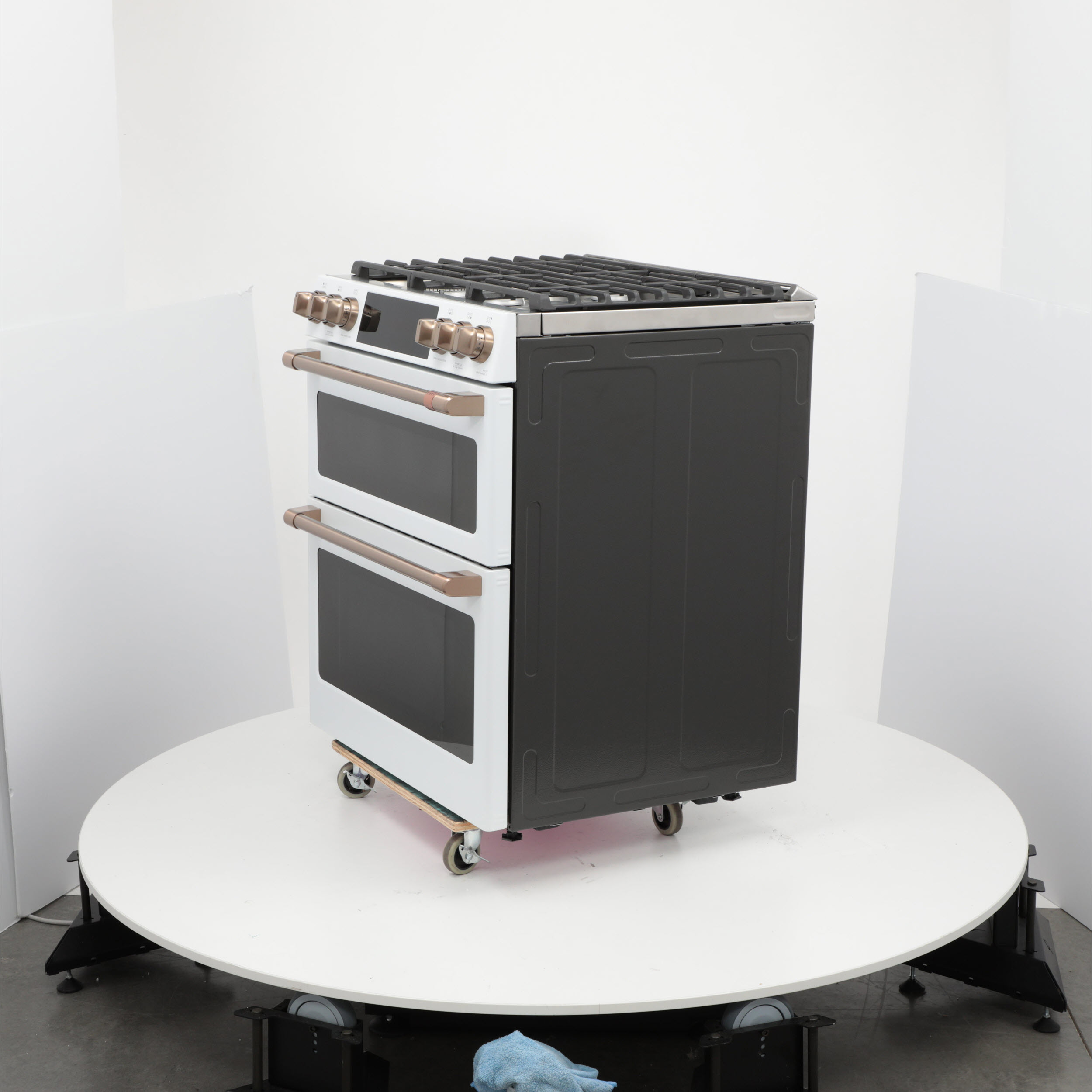 Cafe CGS750P4MW2 Café™ 30" Smart SlideIn, FrontControl, Gas