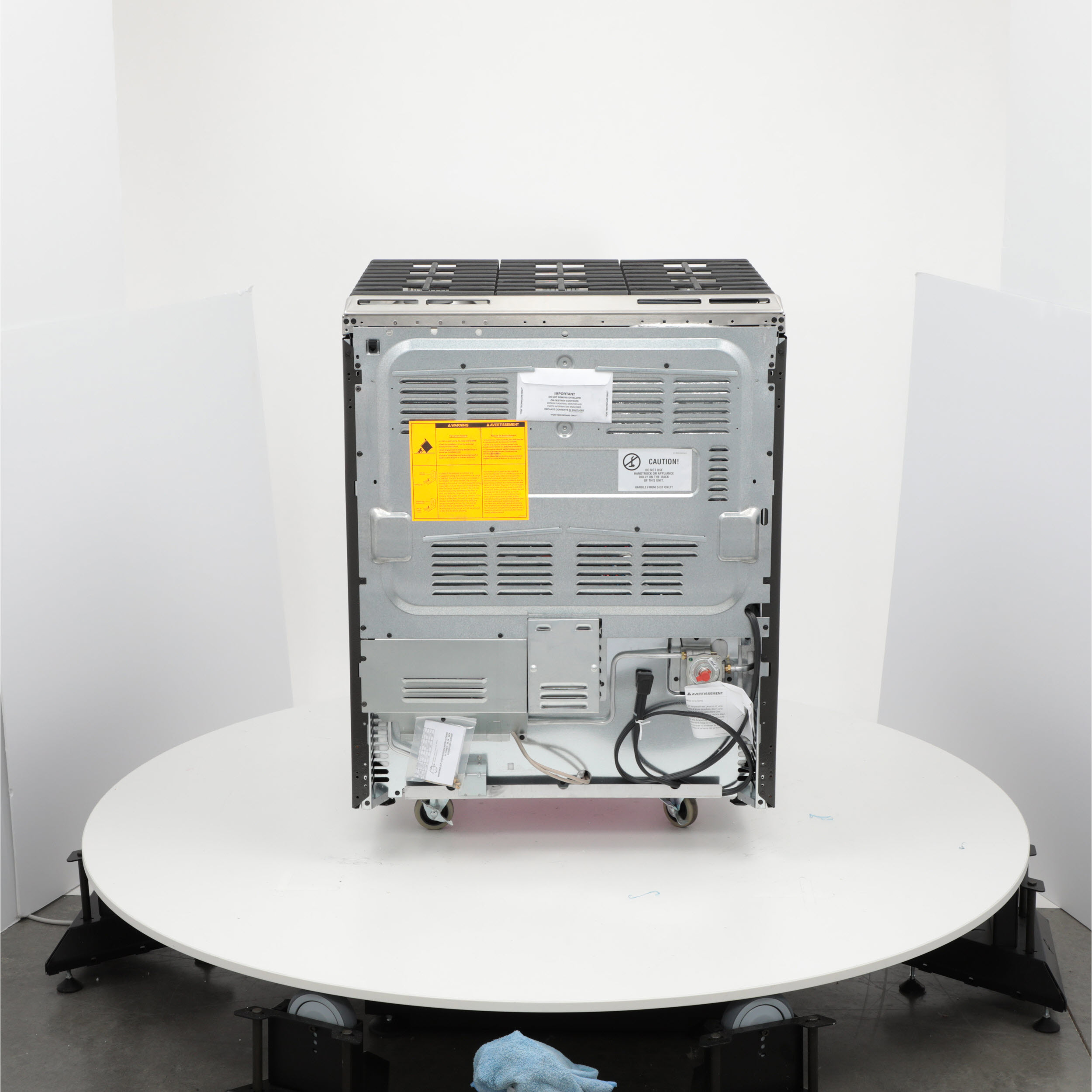 Cafe CGS750P4MW2 Café™ 30" Smart SlideIn, FrontControl, Gas