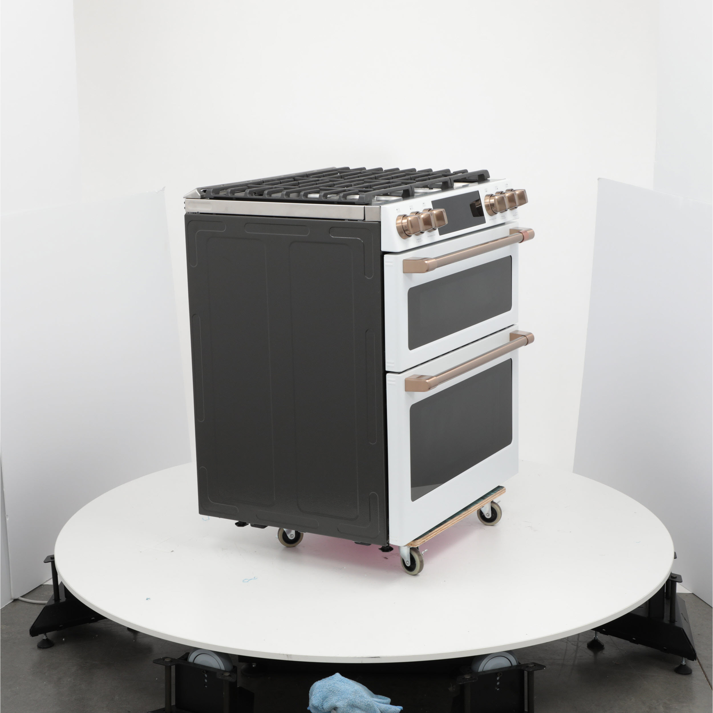 Cafe CGS750P4MW2 Café™ 30" Smart SlideIn, FrontControl, Gas