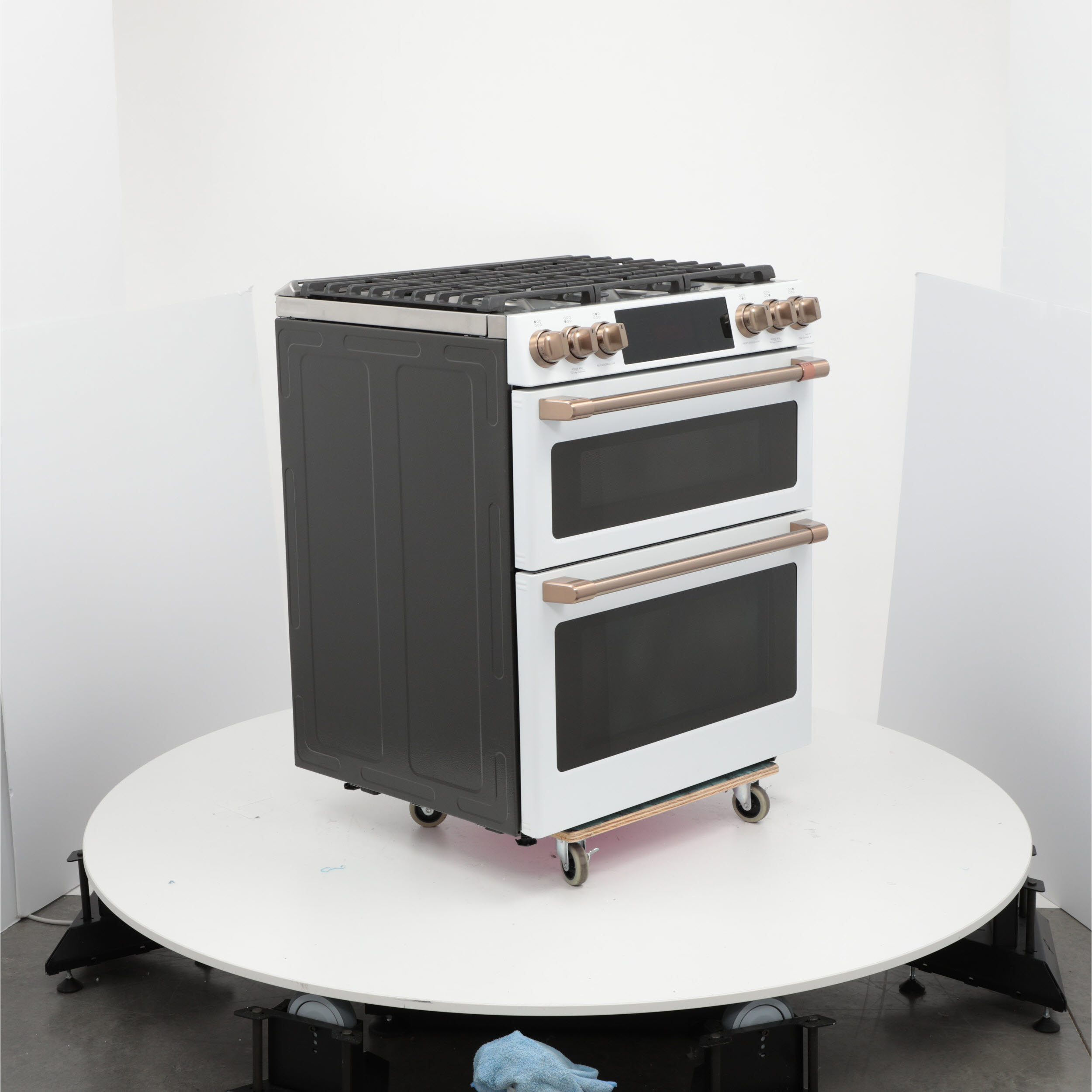 Cafe CGS750P4MW2 Café™ 30" Smart SlideIn, FrontControl, Gas