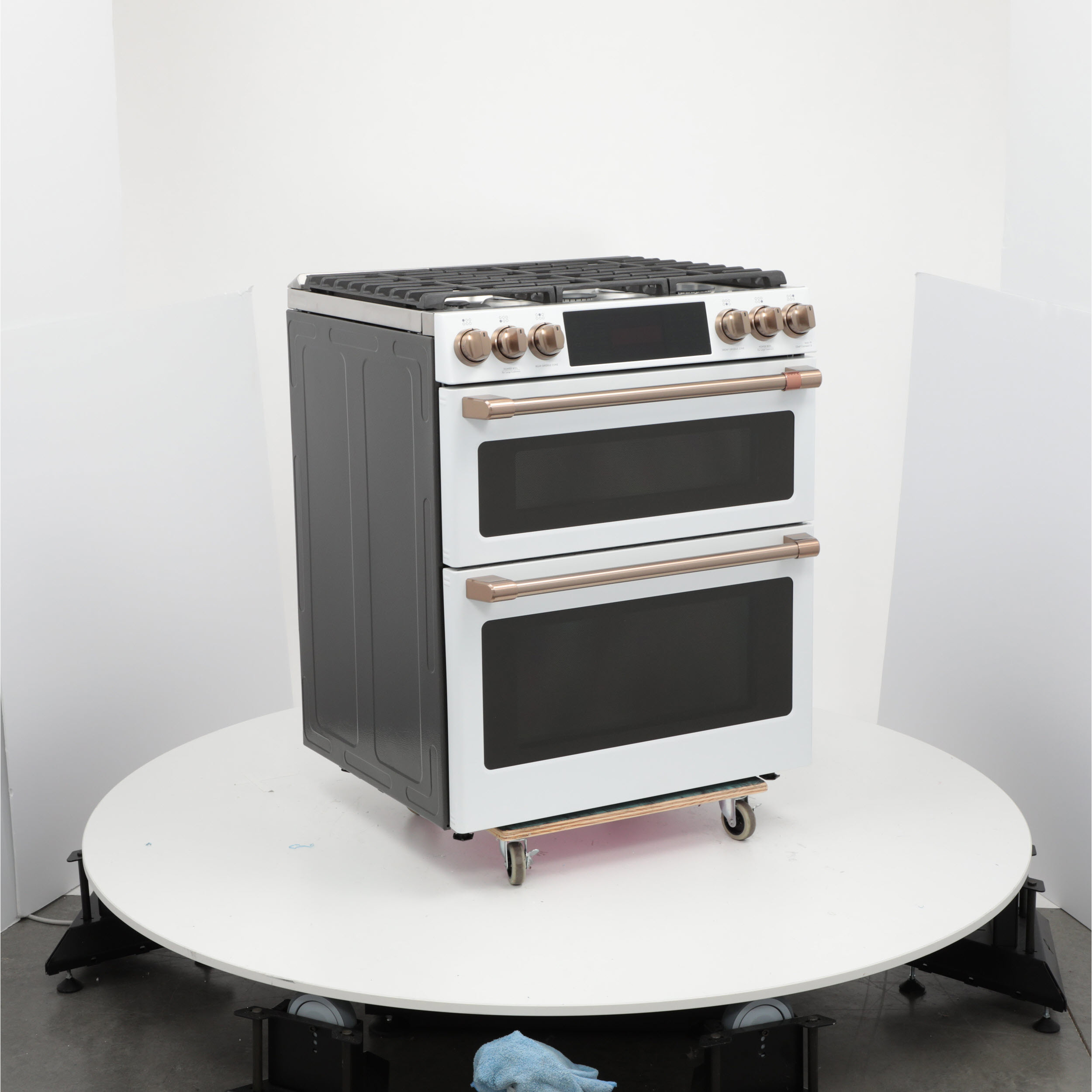 Cafe CGS750P4MW2 Café™ 30" Smart SlideIn, FrontControl, Gas