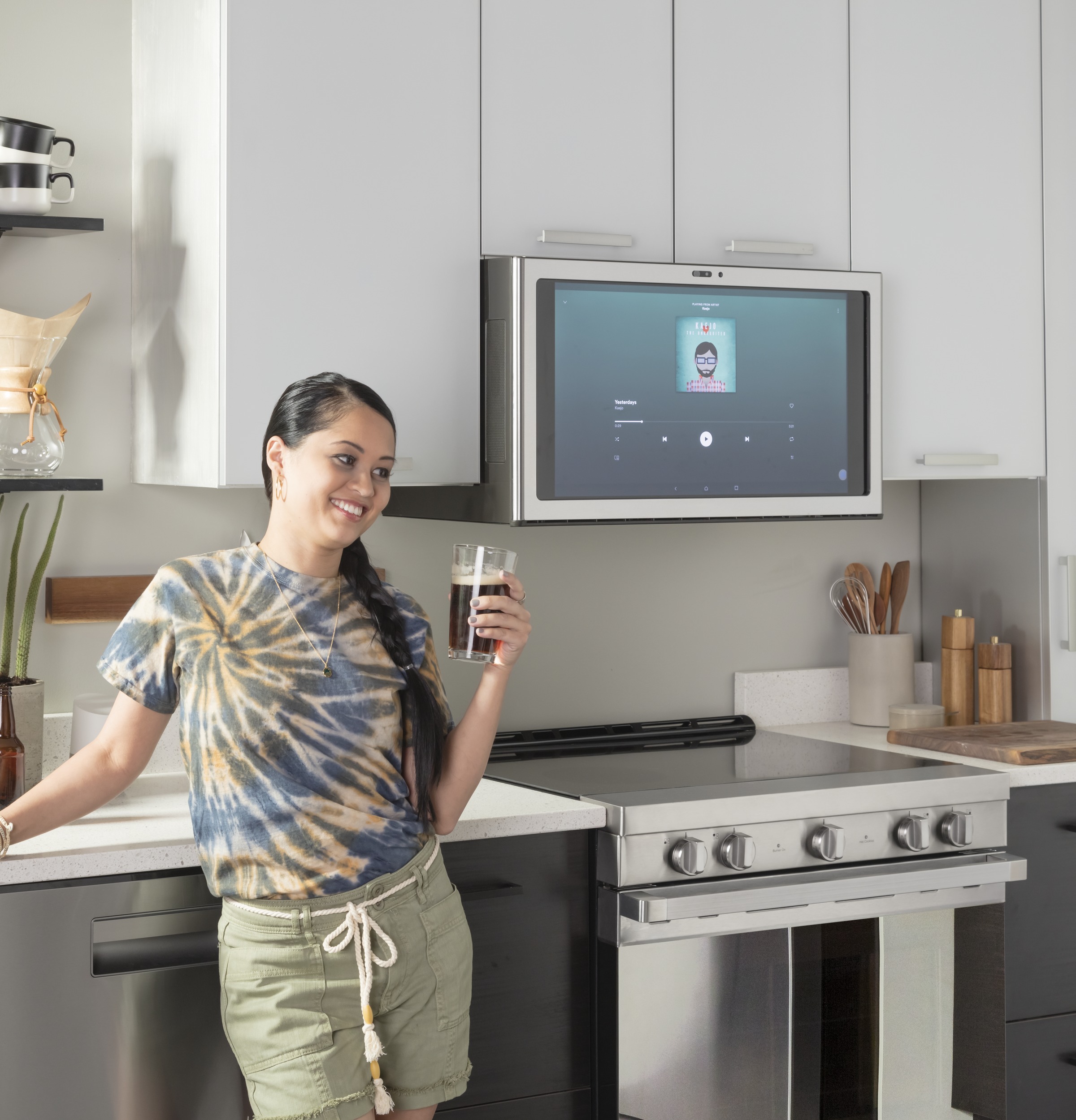 Haier QSS740RNSS 30" Smart SlideIn Electric Range with Convection