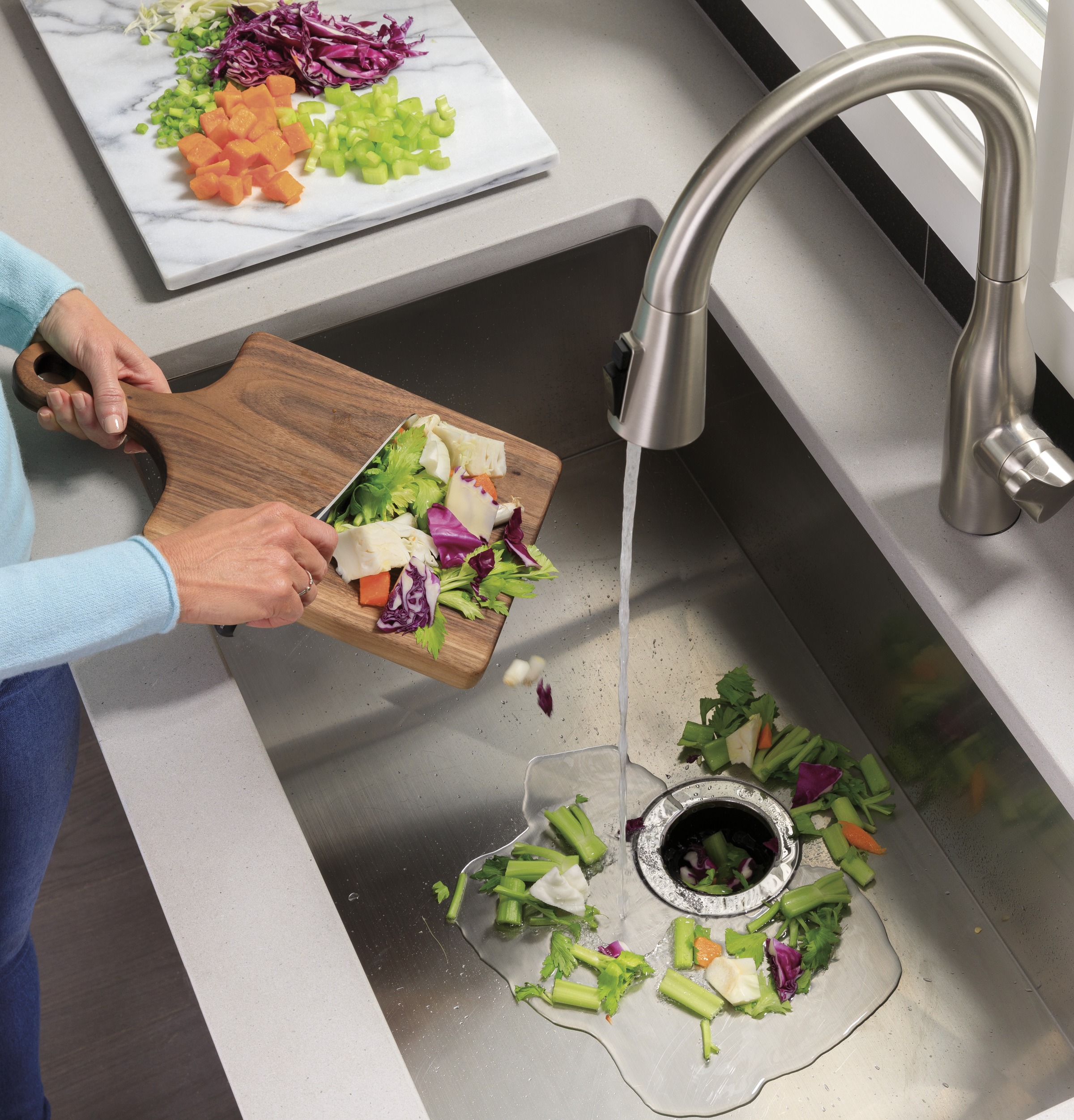 Model: GFC1020N | GE GE® 1 HP Continuous Feed Garbage Disposer Non-Corded