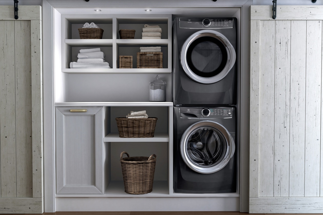 Model: EFME627UIW | Electrolux Front Load Perfect Steam™ Electric Dryer with PredictiveDry™ and Instant Refresh - 8.0. Cu. Ft.