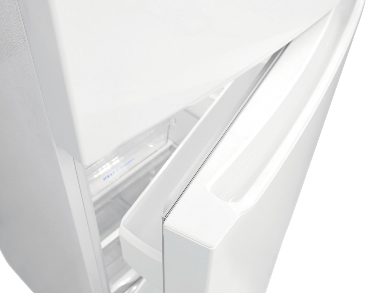 Model: FFHT1814VB | Frigidaire 18.3 Cu. Ft. Top Freezer Refrigerator