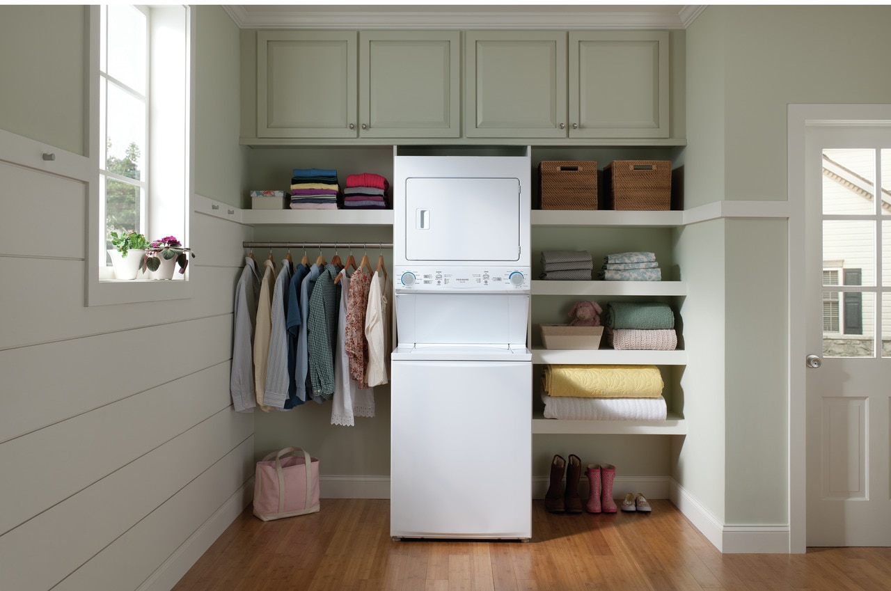 Model: FLCG7522AW | Frigidaire Gas Washer/Dryer Laundry Center - 3.9 Cu. Ft Washer and 5.5 Cu. Ft. Dryer