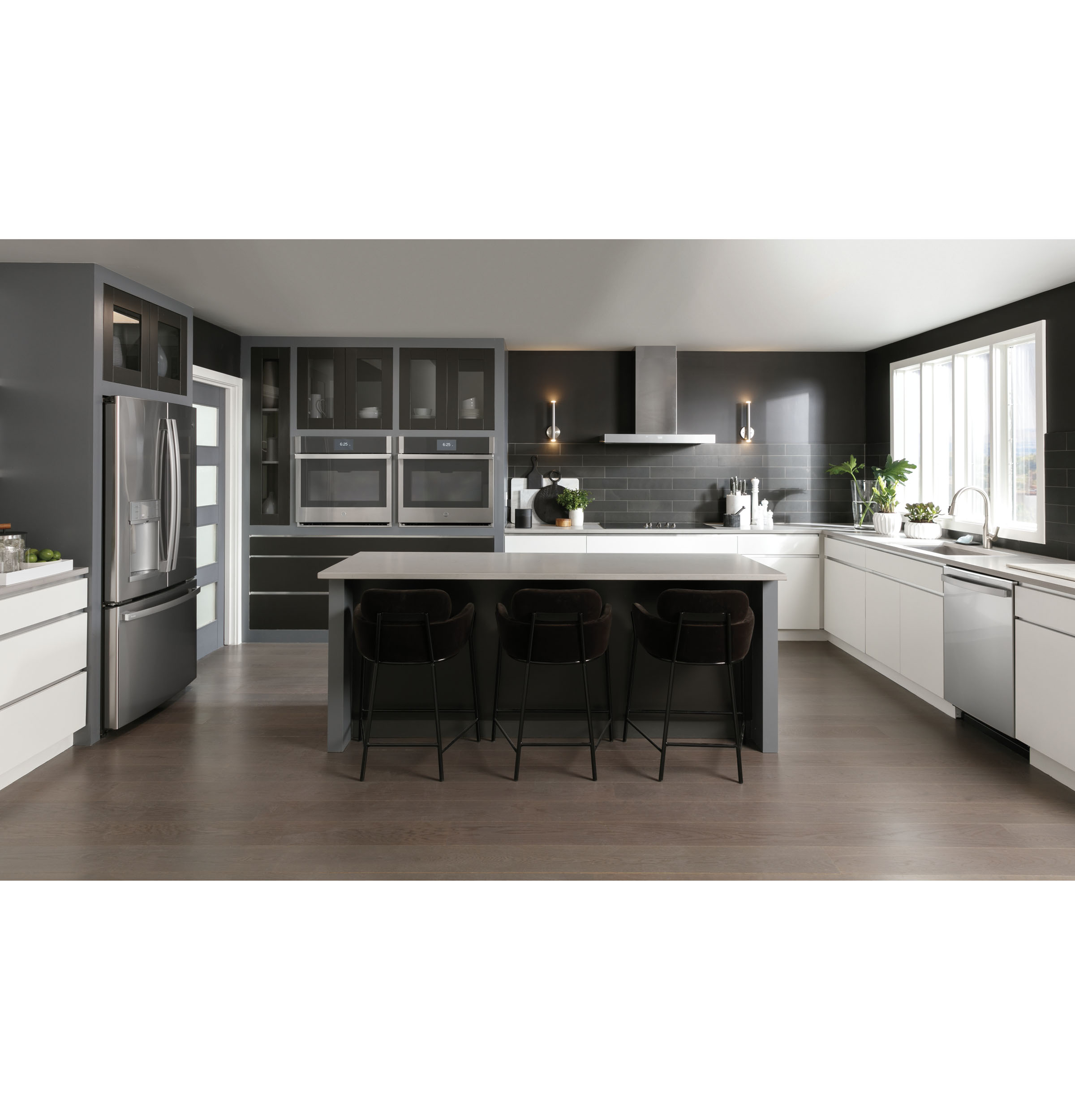 Model: PDT715SYNFS - S/D  | GE Profile GE Profile™ Fingerprint Resistant Top Control with Stainless Steel Interior Dishwasher with Sanitize Cycle & Dry Boost with Fan Assist
