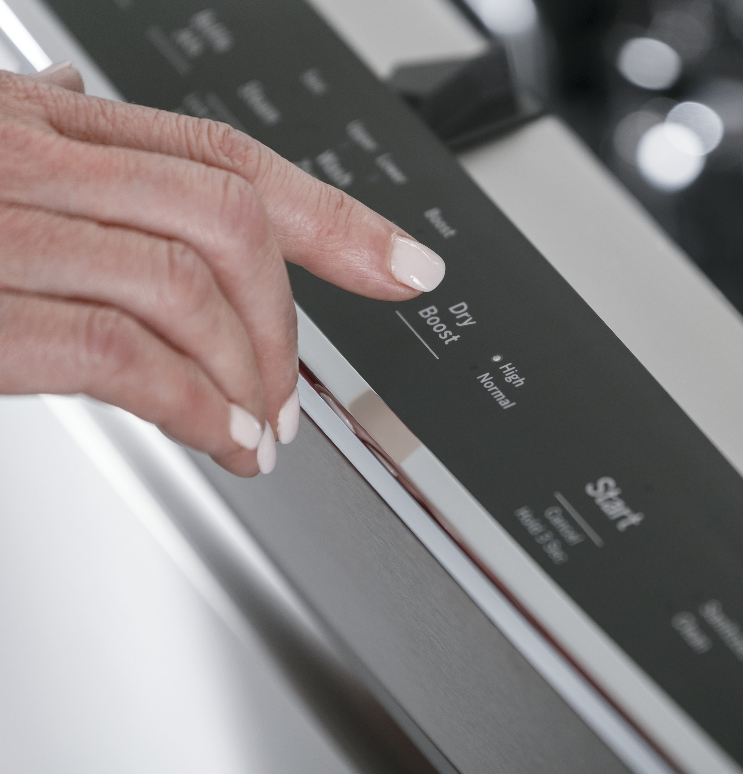 Model: PDT715SMNES | GE Profile GE Profile™ Top Control with Stainless Steel Interior Dishwasher with Sanitize Cycle & Dry Boost with Fan Assist