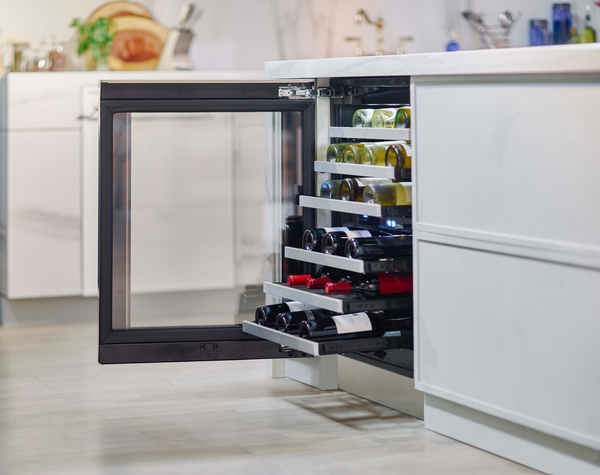 24-Inch Under-Counter Wine Reserve with Glass Door