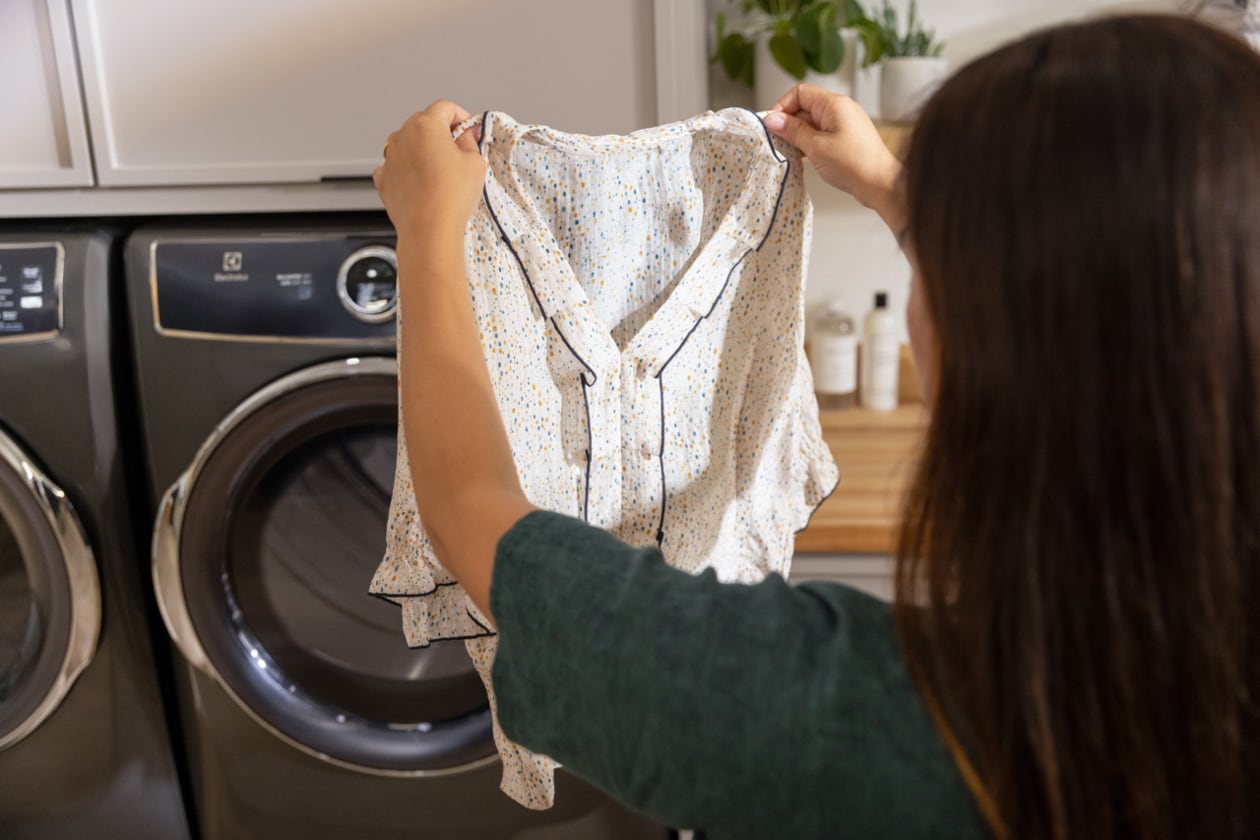 Model: ELFW7537AT - SD | Electrolux Front Load Perfect Steam Washer with LuxCare Plus Wash (SCRATCH AND DENT) 