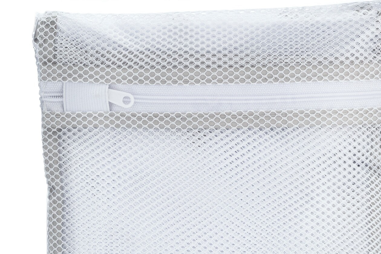 Model: 14ELWBAG02 | Electrolux LuxCare™ 7 Piece Delicate Wash Bag Set