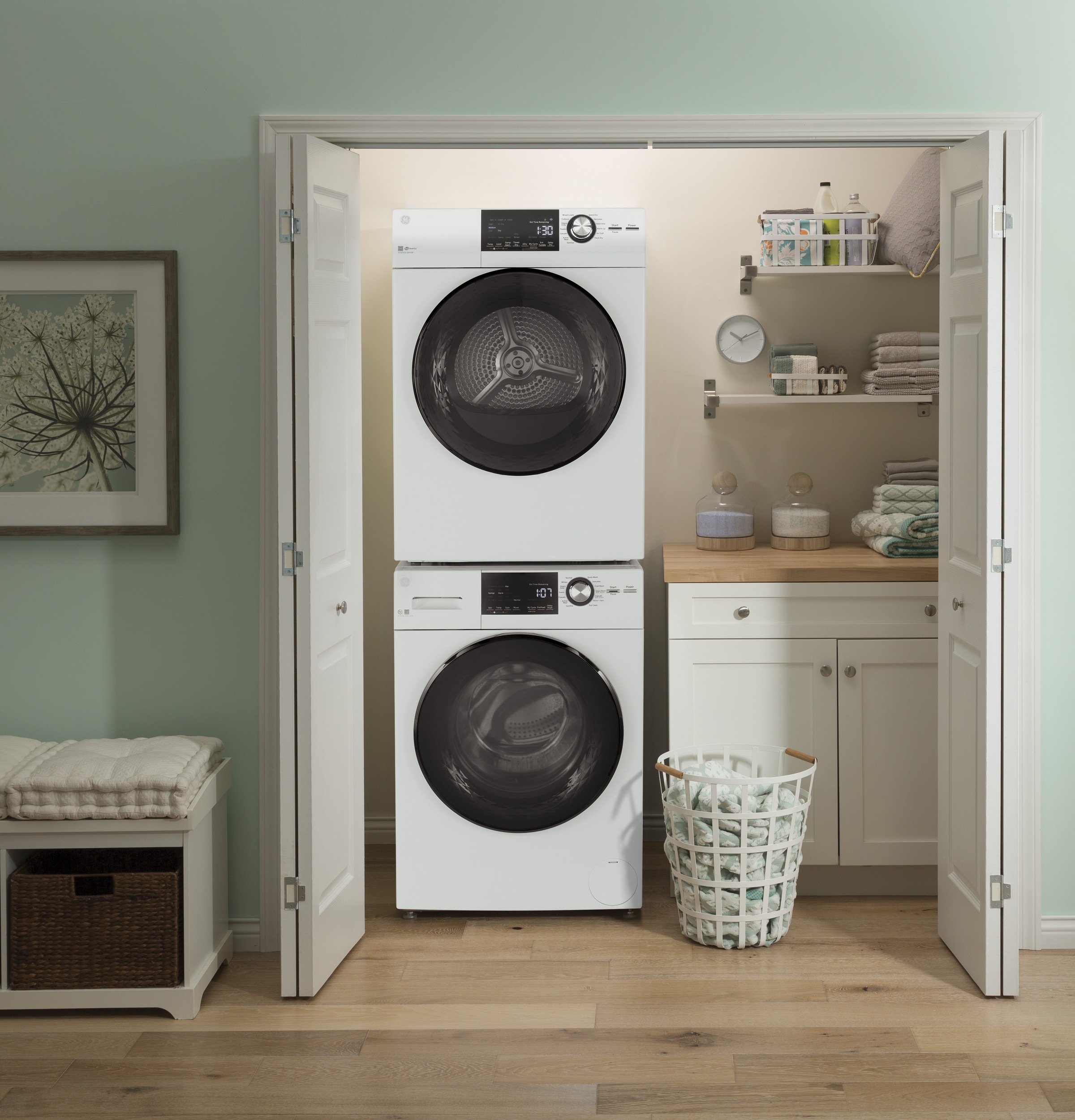 Model: GFD14ESSNWWSD | GE GE®  24" 4.3 Cu.Ft. Front Load Vented Electric Dryer with Stainless Steel Basket
