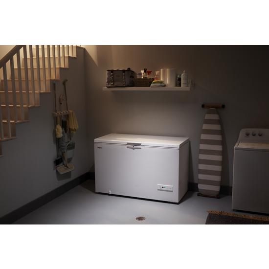 Model: WZC5216LW - SD | Whirlpool 16 Cu. Ft. Convertible Chest Freezer with 3 Storage Levels (SCRATCH AND DENT) 
