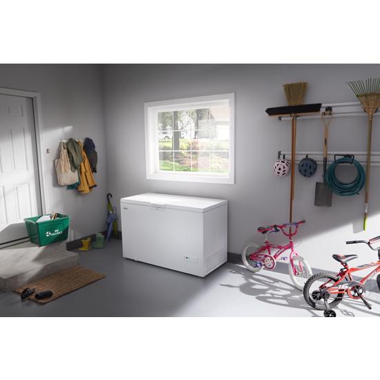 Model: WZC5216LW - SD | Whirlpool 16 Cu. Ft. Convertible Chest Freezer with 3 Storage Levels (SCRATCH AND DENT) 