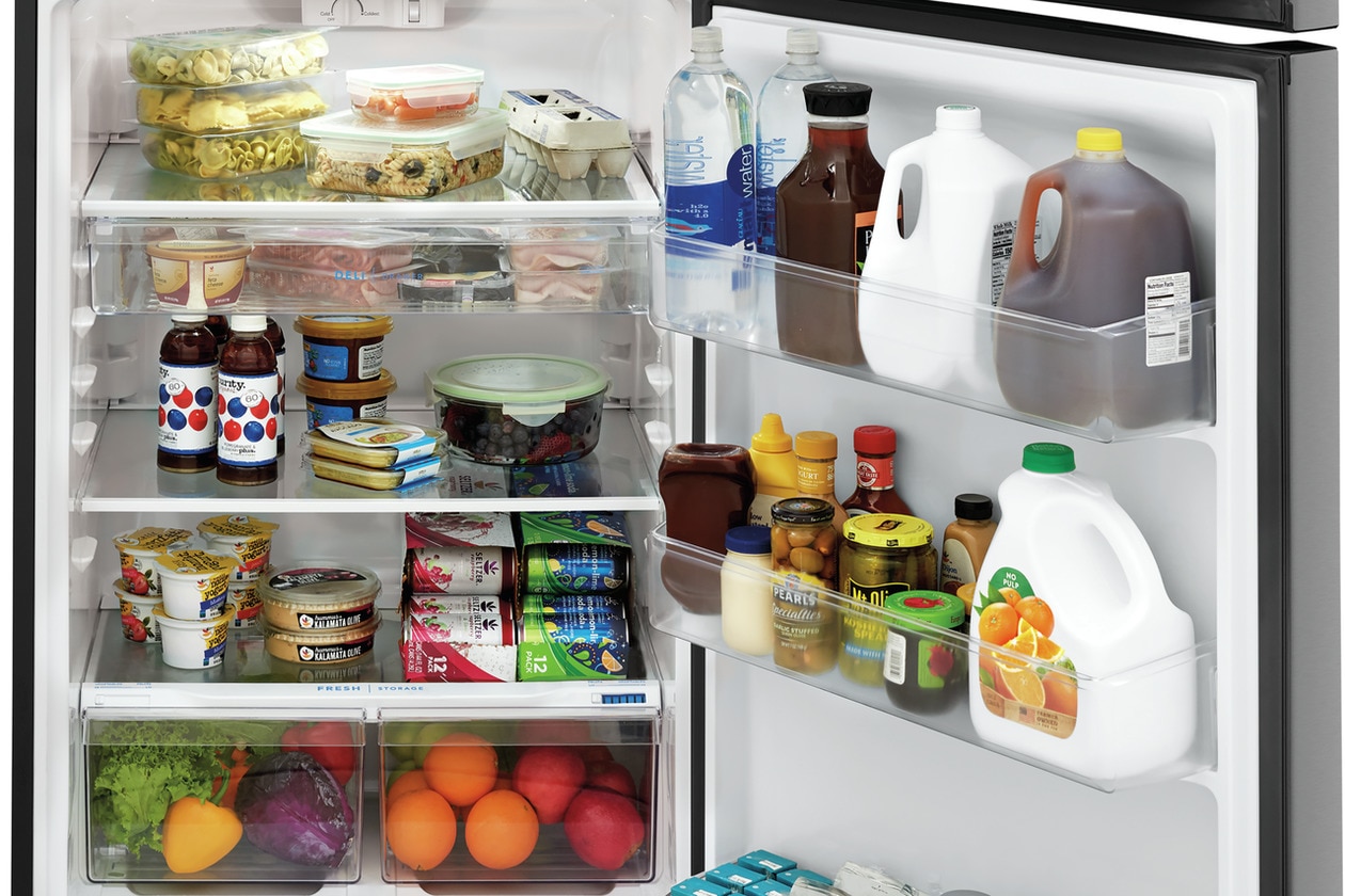 Model: FFTR2045VB | Frigidaire 20 Cu. Ft. Garage Ready Top Freezer Refrigerator
