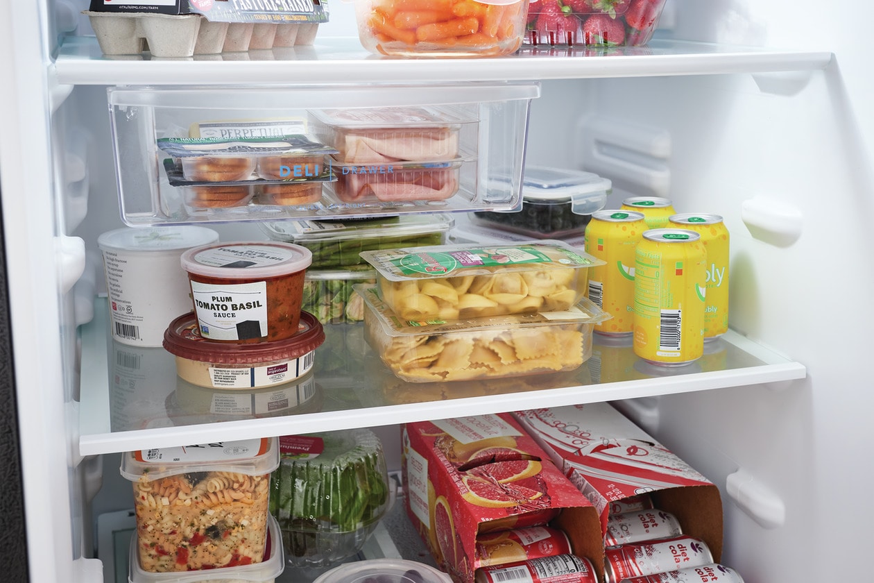 Model: FRTD2021AS | Frigidaire 20.5 Cu. Ft. Top Freezer Refrigerator
