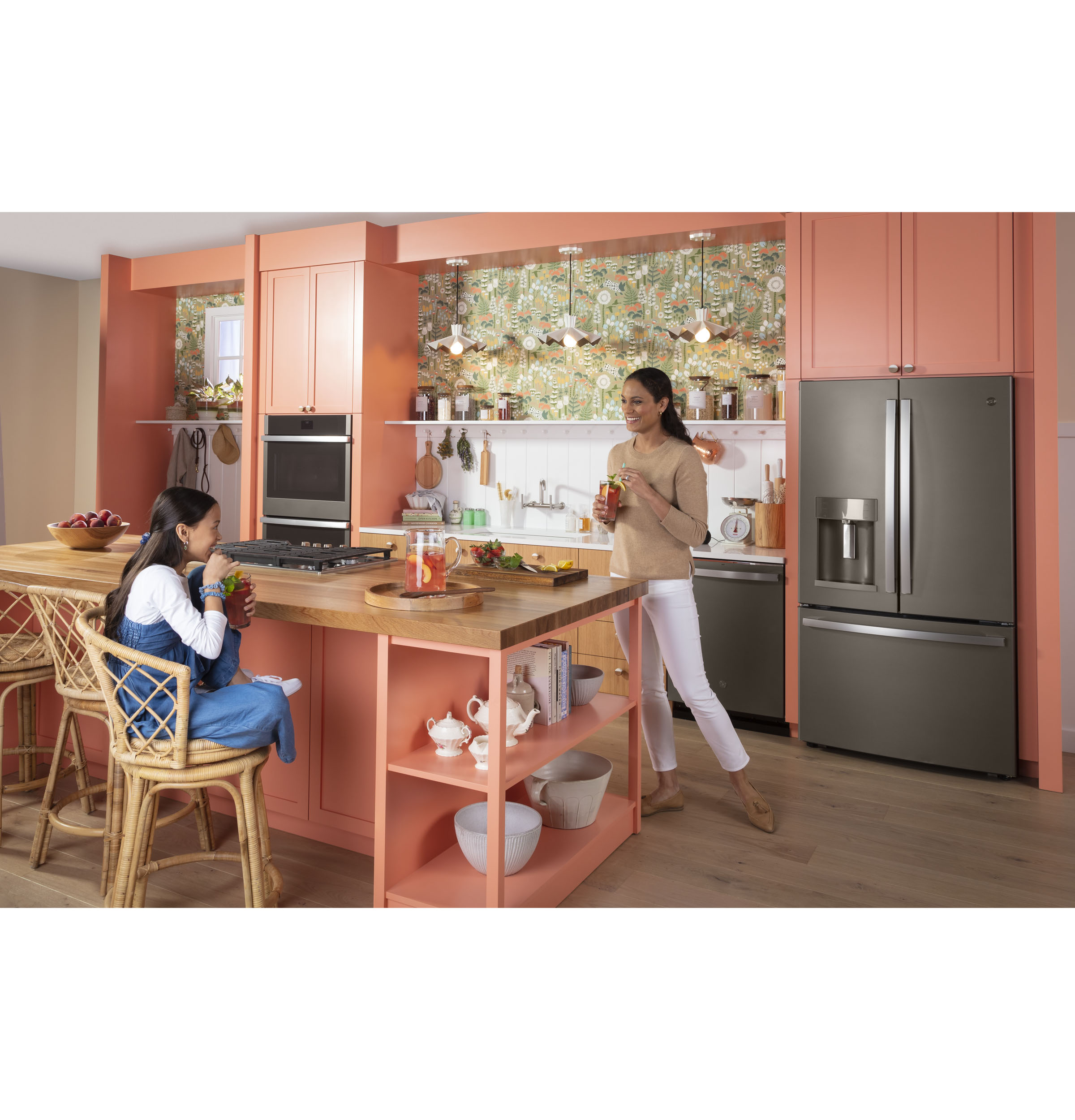 GE GFE28GMKES GE® ENERGY STAR® 27.7 Cu. Ft. FrenchDoor