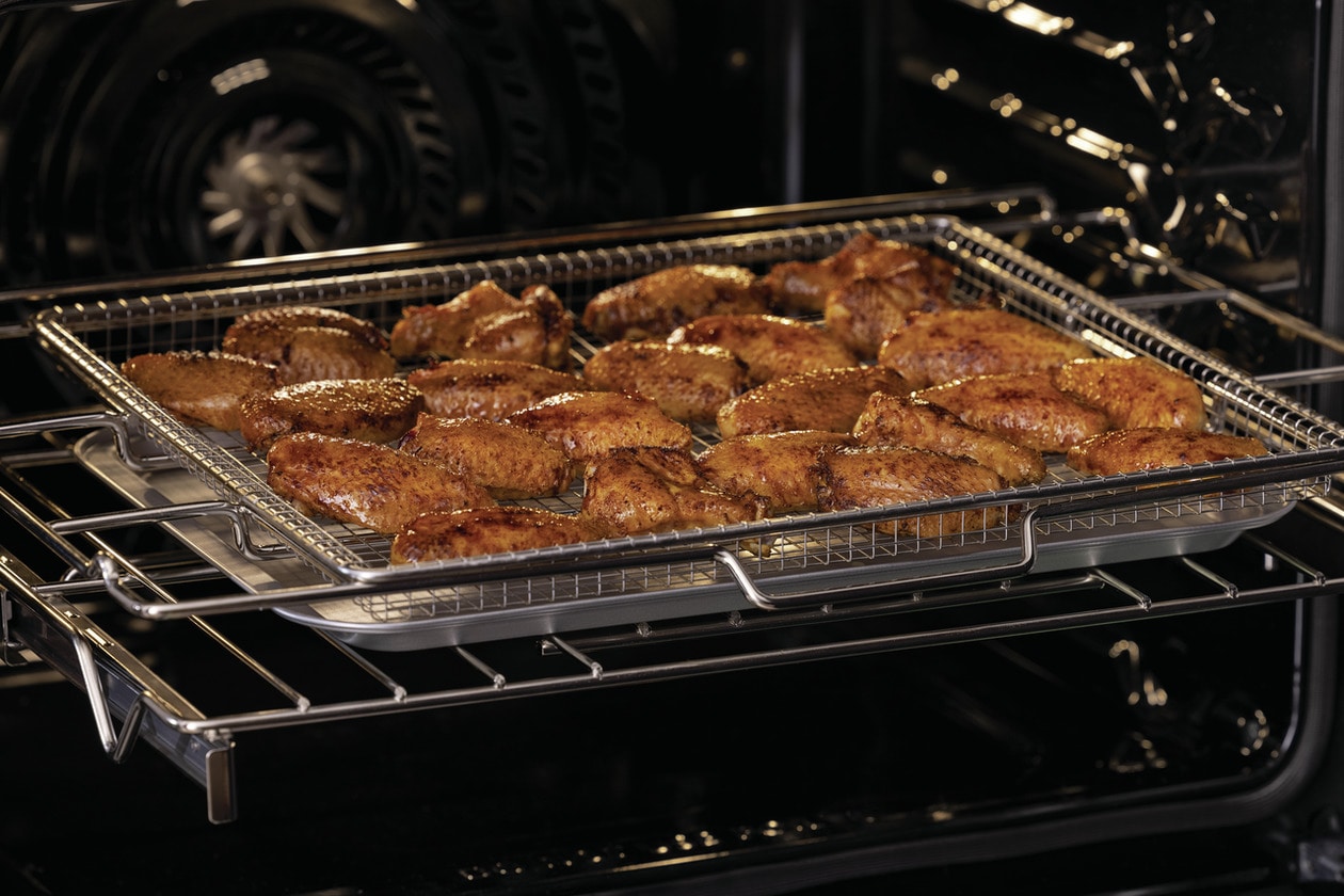 Model: GCWS3067AF | Frigidaire Gallery 30" Single Electric Wall Oven with Total Convection