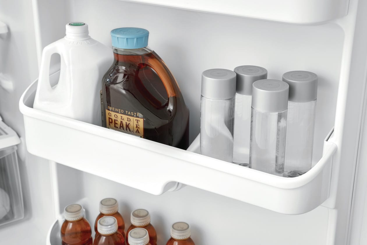 Model: FFHT2033VE | Frigidaire 20.4 Cu. Ft. Top Freezer Refrigerator
