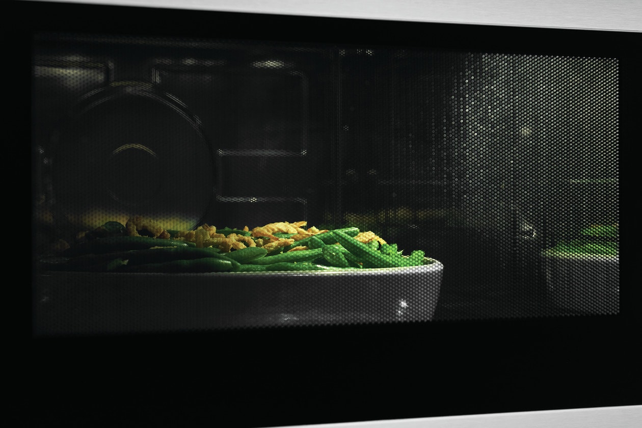 Model: GMBD3068AF | Frigidaire Gallery 30" Built-In Microwave Oven with Drop-Down Door