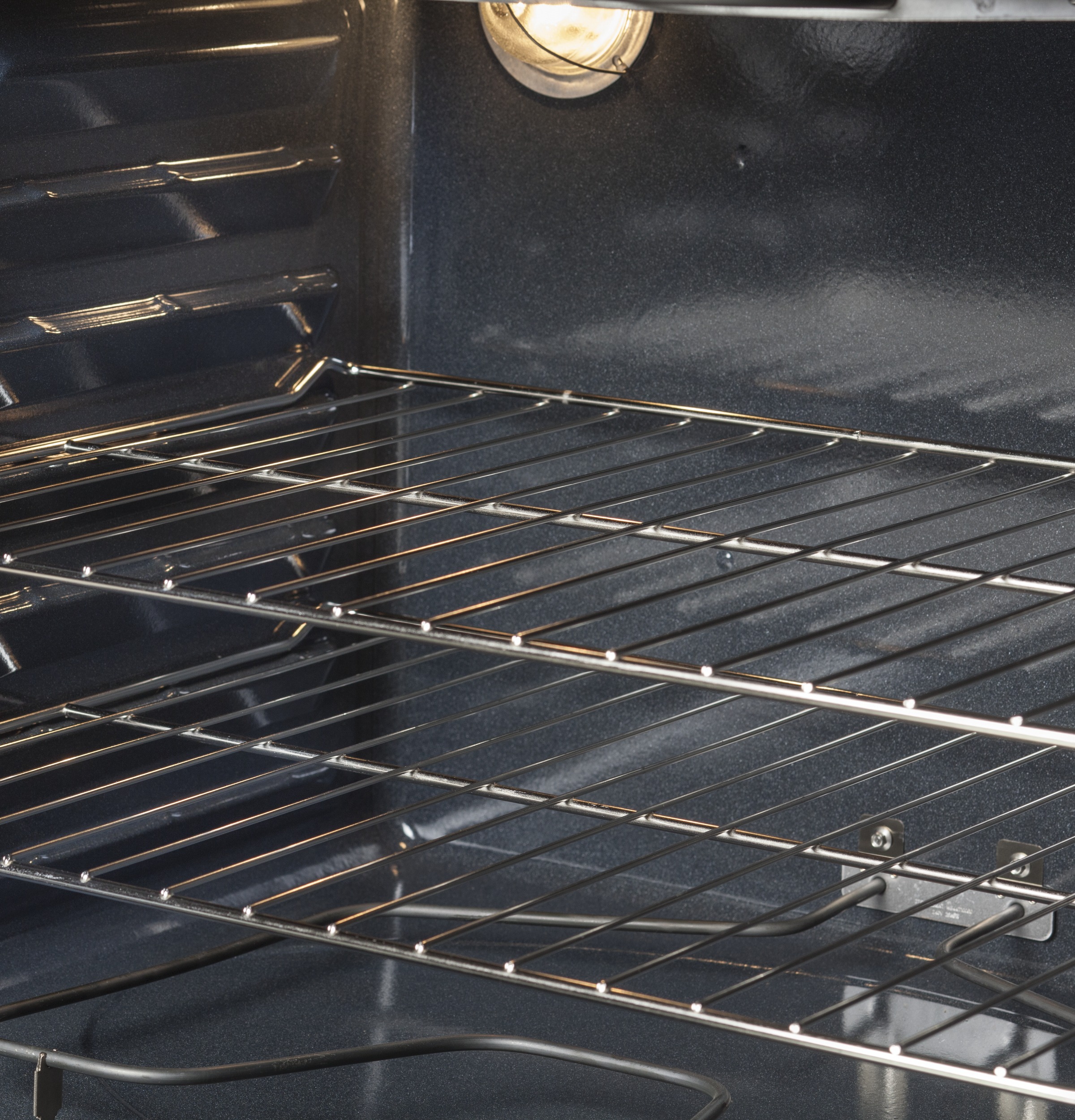 GE JB655DKWW GE® 30" FreeStanding Electric Convection Range